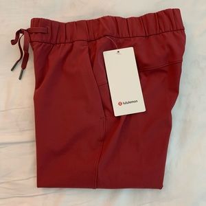 Lululemon On The Fly 7/8 Pant Size 2